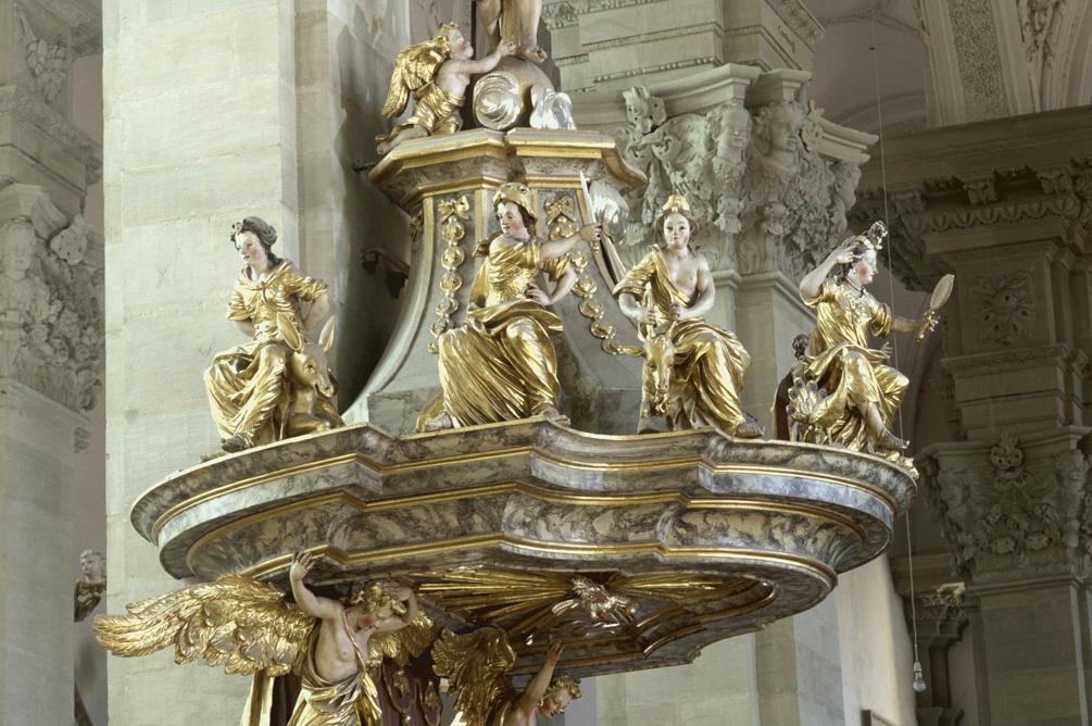 Schalldeckel der Kanzel in der Stiftskirche St. Nikolaus des Klosters Großcomburg