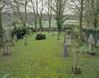 Blick auf den Ehreninvalidenfriedhof beim Kloster Großcomburg