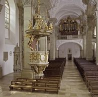 Altarraum der Stiftskirche
