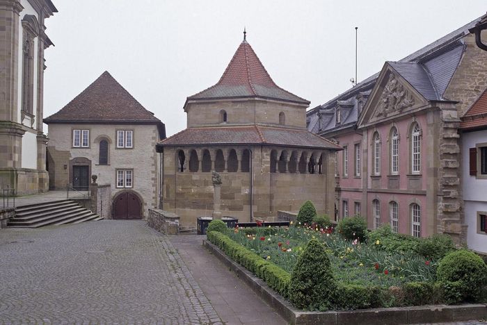 Außenansicht der Sechseckkapelle von Kloster Großcomburg